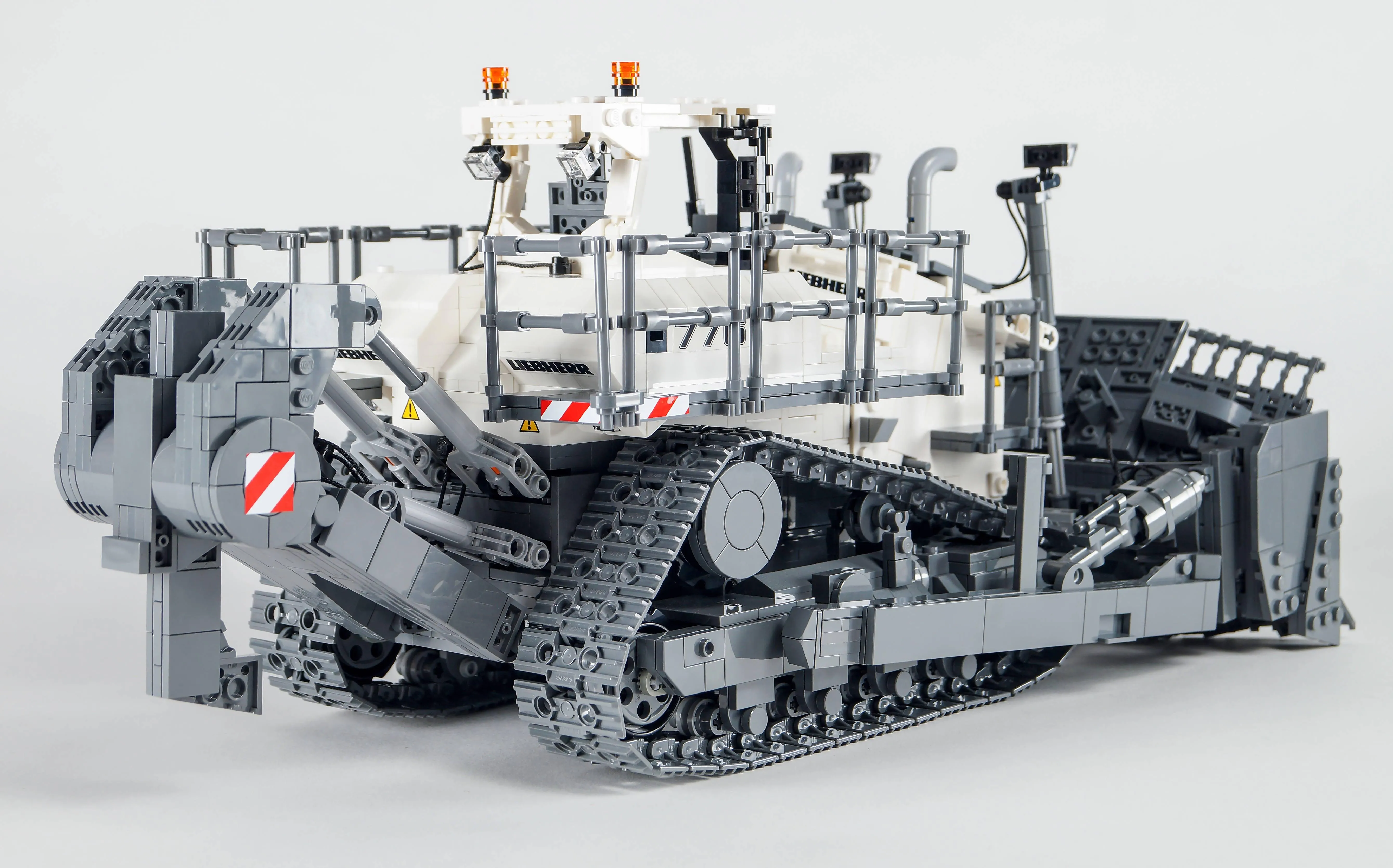 Crawler Tractor PR 776